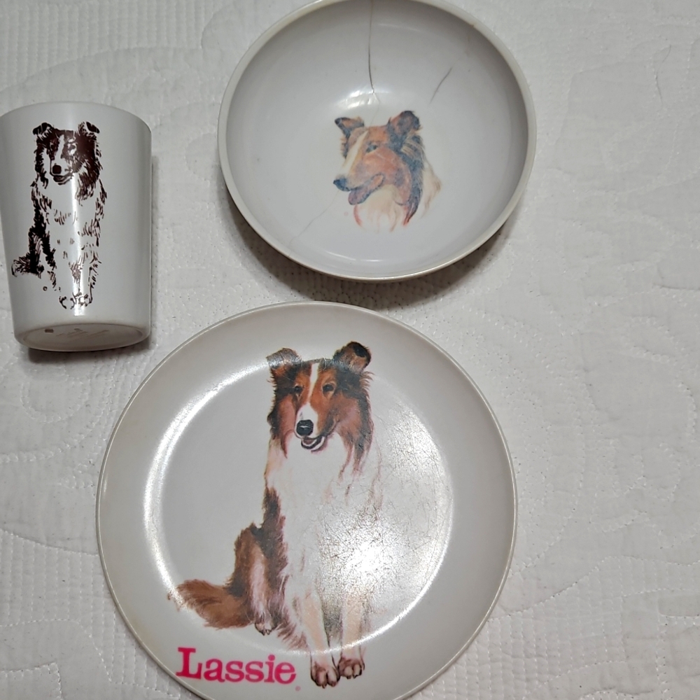 1960's Vintage Lassie Melamine set